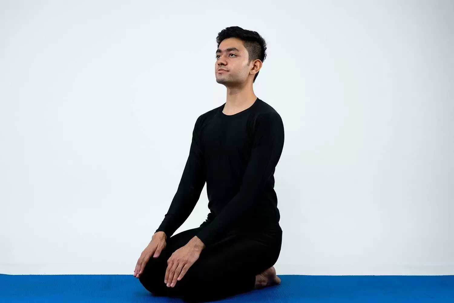 Vajrasana-Thunderbolt-pose-Yoga-for-PCOS.jpg.webp